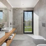 Ulmus بيت للعطل Karojba